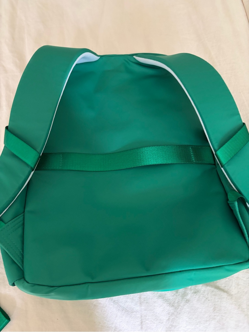 lululemon Crew Green Backpack 20L - Picture 3 of 11
